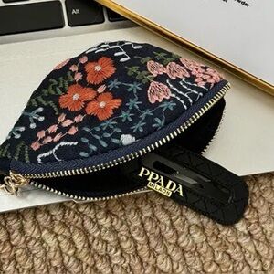 Floral Embroidered Coin Pouch